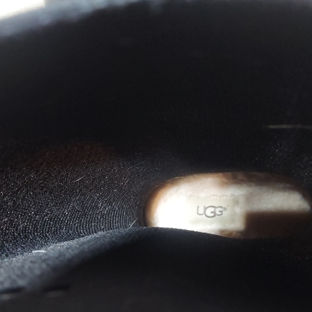 UGG Shaye Black Glossy Waterproof Tall Rain Boots Women's Size 8 Sheepskin EUC - Picture 9 of 12
